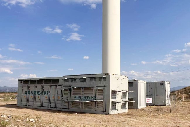 �ӱ��żҿ�ĳ��糡����˳Ӧ�ԡ����ϴ�Խ��������