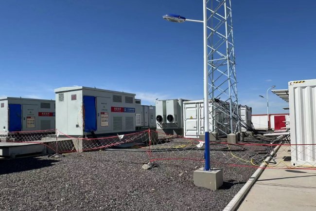 ���ɹ����ֺ���ĳ���ܵ�վ����˳Ӧ�ԡ����ϴ�Խ��������