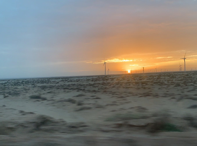 8 ���ڷ�糡.jpg