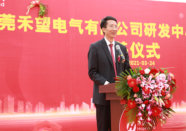 ϲѶ  ����������ݸ�з����Ľ�����Ŀ��ڨ��ʽʢ����� (3).jpg