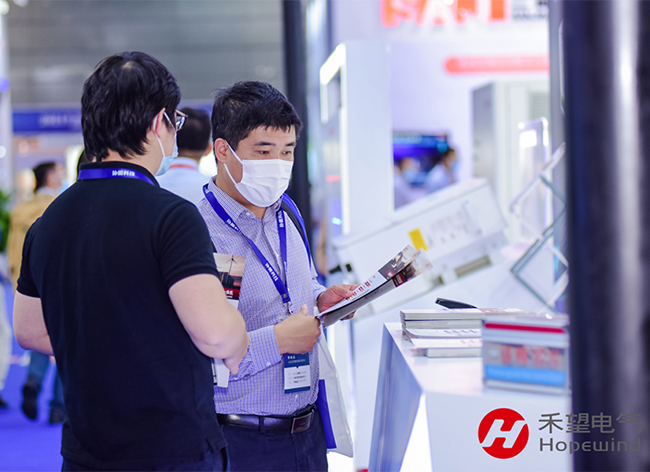 ���ʣ�����������Լ�ⴢչ������������������������ɫ��̬ (2).jpg